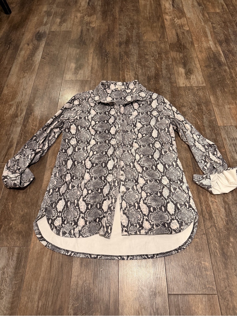 Tyler Boe Black and White Snake-Print Button Down Shirt